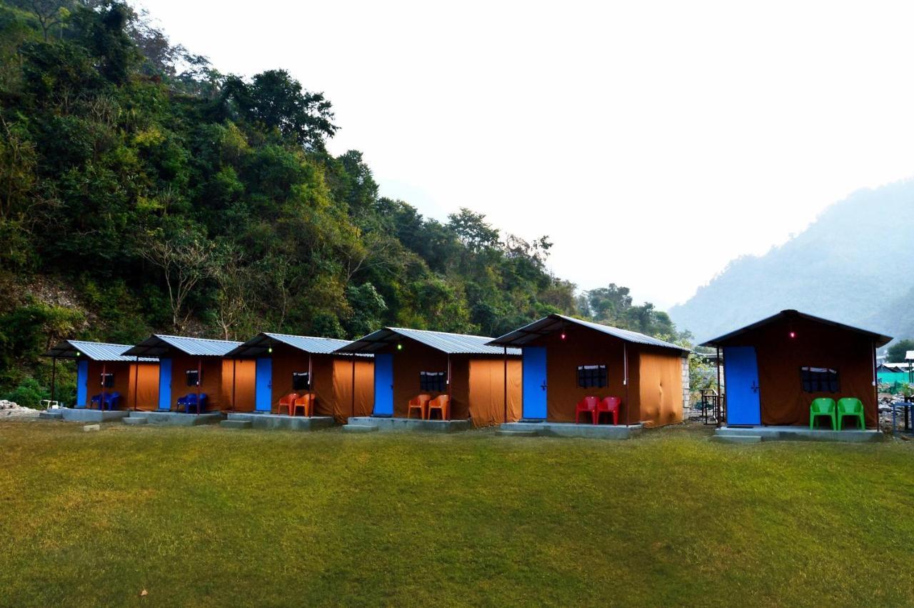 Riverside Glamping By Stayapart X Elephant Brook Bijni Dış mekan fotoğraf