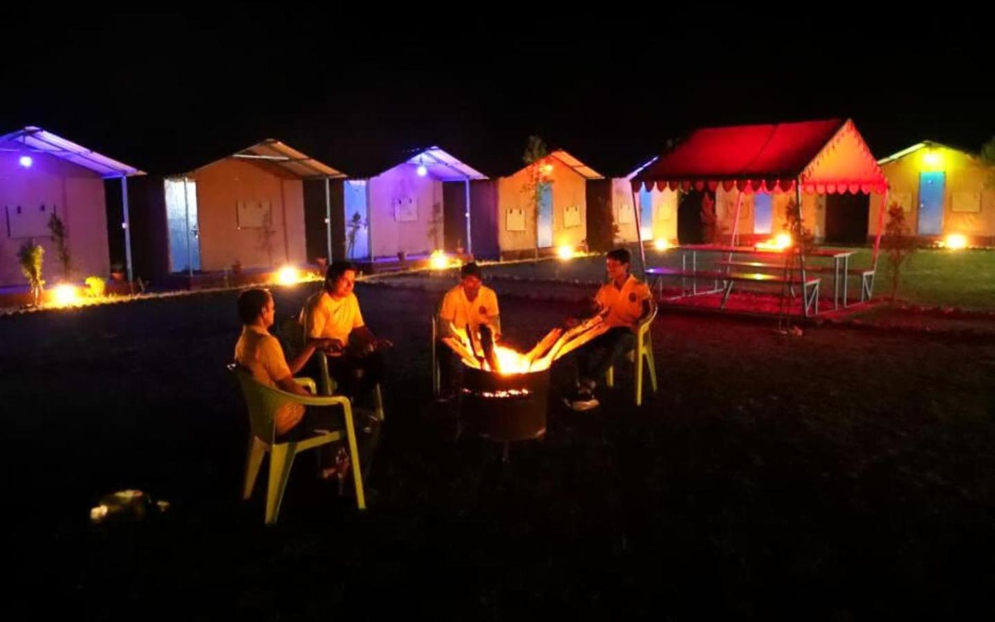 Riverside Glamping By Stayapart X Elephant Brook Bijni Dış mekan fotoğraf